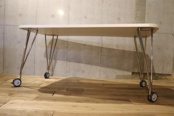 イタリアのデザイナーズ家具ブランドKARTELL(カルテル)の イタリアのデザイナーズ家具ブランドKARTELL(カルテル)の