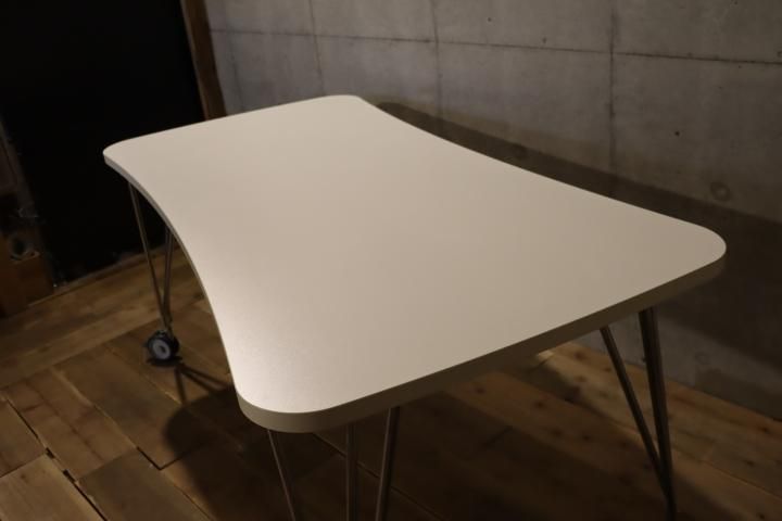 イタリアのデザイナーズ家具ブランドKARTELL(カルテル)の イタリアのデザイナーズ家具ブランドKARTELL(カルテル)の