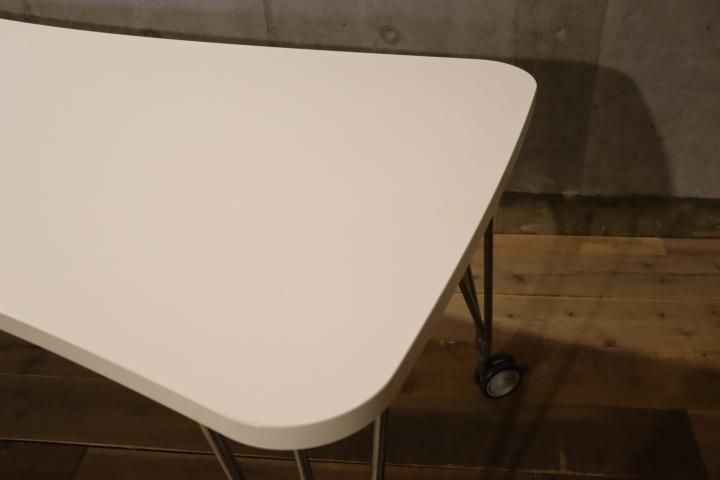 イタリアのデザイナーズ家具ブランドKARTELL(カルテル)の イタリアのデザイナーズ家具ブランドKARTELL(カルテル)の