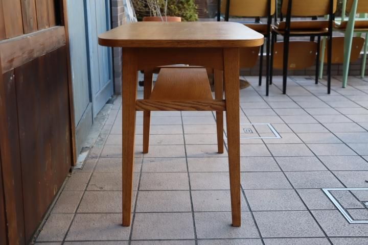 人気のunicoウニコのKURT(クルト)シリーズのカフェテーブルです 人気のunicoウニコのKURT(クルト)シリーズのカフェテーブルです