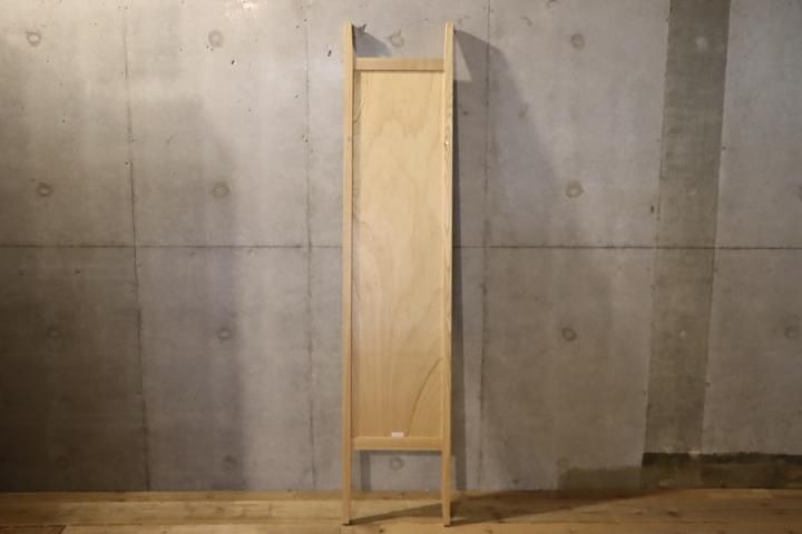 IDEE(イデー)のスレイ ミラーです!木組みのそり (SLEIGH)を彷彿 IDEE(イデー)のスレイ ミラーです!木組みのそり (SLEIGH)を彷彿
