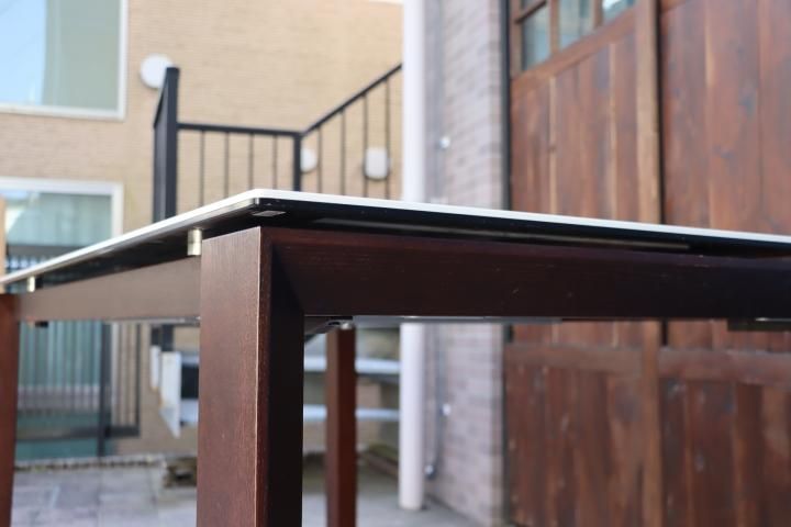 イタリアのCalligaris(カリガリス)社の伸長式ダイニングテーブル