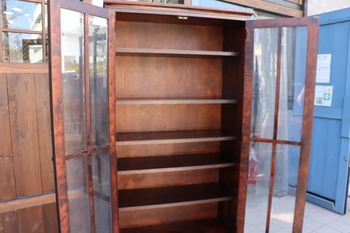 和光/北海民芸の樺材を使用した書棚です。下段には引き出しがあり