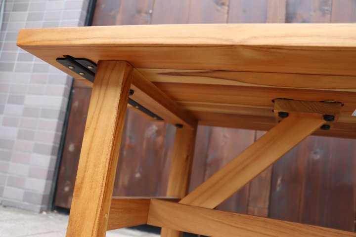 unico(ウニコ)のSOTO(ソト) チーク無垢材 ローテーブルテーブルです