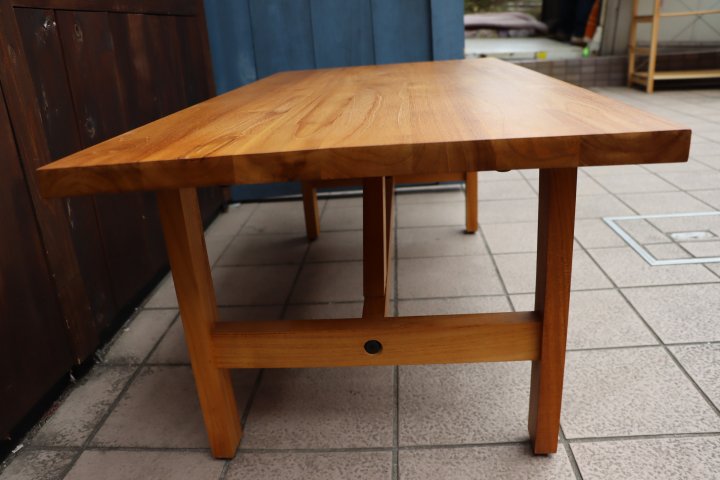unico(ウニコ)のSOTO(ソト) チーク無垢材 ローテーブルテーブルです