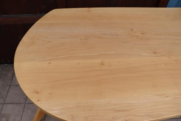 MIKIMOKU(ミキモク)のメープル無垢材を使用したナチュラルな MIKIMOKU(ミキモク)のメープル無垢材を使用したナチュラルな