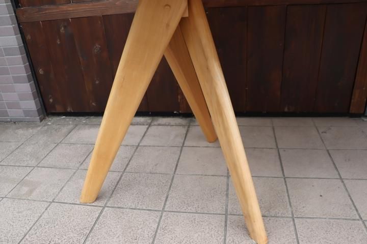 MIKIMOKU(ミキモク)のメープル無垢材を使用したナチュラルな