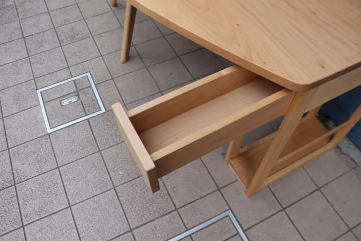 MIKIMOKU(ミキモク)のメープル無垢材を使用したナチュラルな MIKIMOKU(ミキモク)のメープル無垢材を使用したナチュラルな