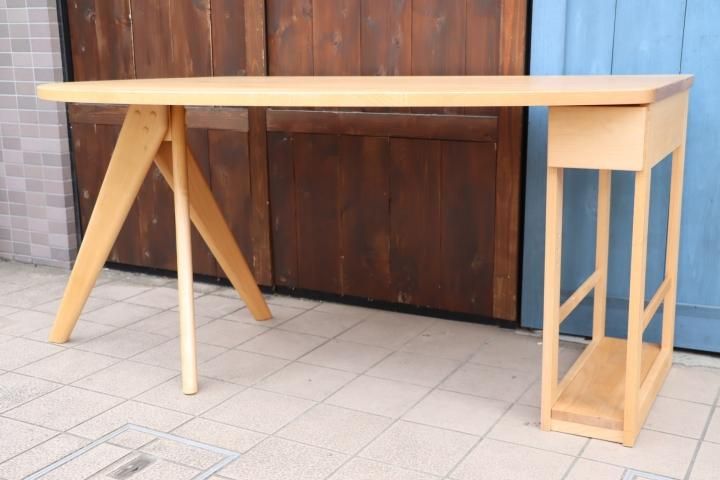 MIKIMOKU(ミキモク)のメープル無垢材を使用したナチュラルな MIKIMOKU(ミキモク)のメープル無垢材を使用したナチュラルな