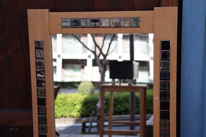 デンマークから入荷したオーク材フレームにタイルを貼った デンマークから入荷したオーク材フレームにタイルを貼った