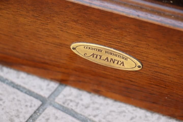 IDF太田長のATLANTA(アトランタ)シリーズのサイドボードです IDF太田長のATLANTA(アトランタ)シリーズのサイドボードです