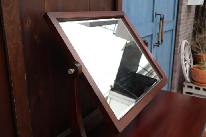 松本民芸家具のT型 ドレッサーのご紹介です。ミズメザクラ無垢材 松本民芸家具のT型 ドレッサーのご紹介です。ミズメザクラ無垢材