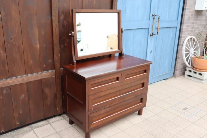 松本民芸家具のT型 ドレッサーのご紹介です。ミズメザクラ無垢材 松本民芸家具のT型 ドレッサーのご紹介です。ミズメザクラ無垢材