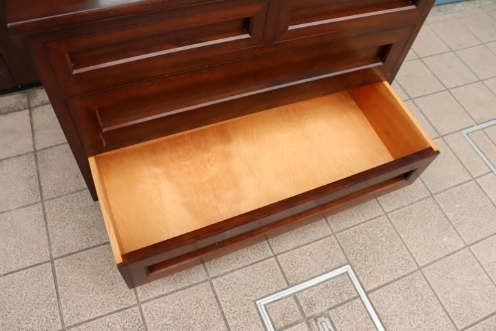 松本民芸家具のT型 ドレッサーのご紹介です。ミズメザクラ無垢材 松本民芸家具のT型 ドレッサーのご紹介です。ミズメザクラ無垢材