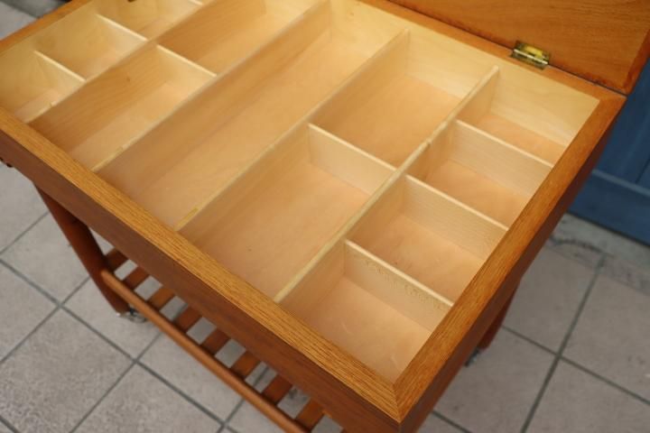 デンマークより入荷した、Ejvind A JohannesonデザインのR101