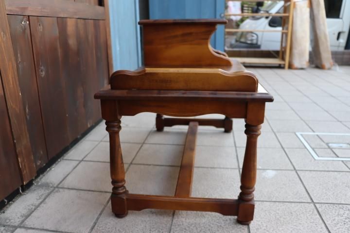 Karimoku(カリモク家具)のCOLONIAL(コロニアル)シリーズ Karimoku(カリモク家具)のCOLONIAL(コロニアル)シリーズ