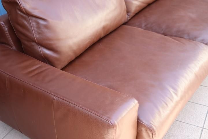 人気の無印良品(MUJI)のフェザーを使用した本革張り2.5シーター 人気の無印良品(MUJI)のフェザーを使用した本革張り2.5シーター