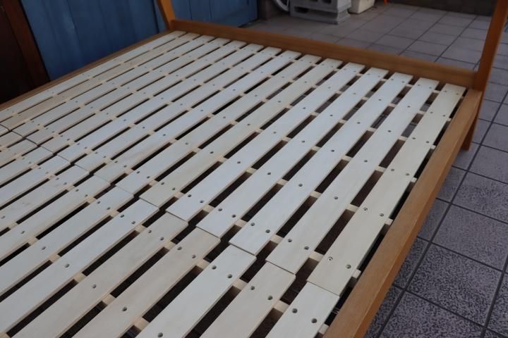 人気の無印良品(MUJI)のタモ材 ダブルベッドフレームです 人気の無印良品(MUJI)のタモ材 ダブルベッドフレームです