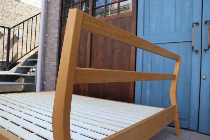 人気の無印良品(MUJI)のタモ材 ダブルベッドフレームです 人気の無印良品(MUJI)のタモ材 ダブルベッドフレームです