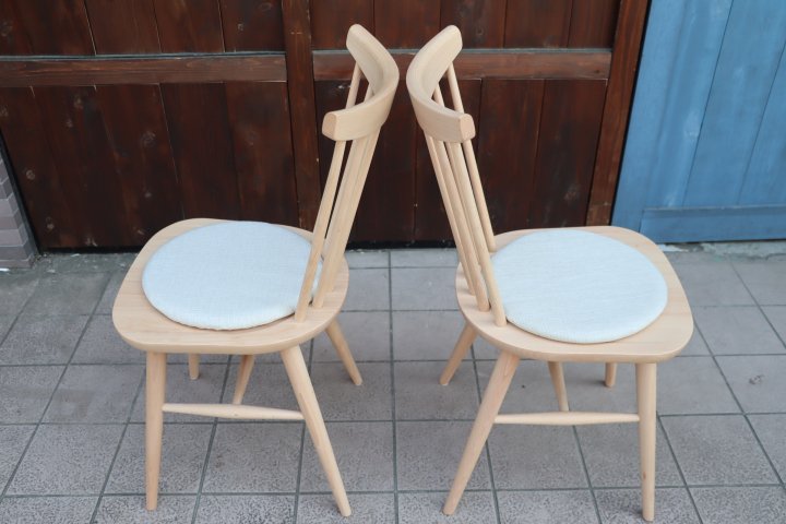 IDC OTSUKA(大塚家具)取り扱いの日本で唯一の曲木家具専門ブランド