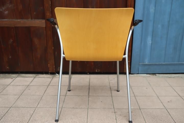 北欧デンマークのブランドFritz Hansen(フリッツハンセン)社の 北欧デンマークのブランドFritz Hansen(フリッツハンセン)社の