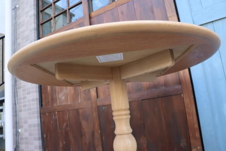 IDC OTSUKA(大塚家具)にて取り扱われているブランド秋田木工のT IDC OTSUKA(大塚家具)にて取り扱われているブランド秋田木工のT
