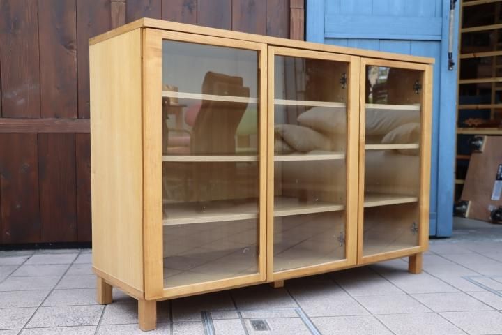 人気の無印良品(MUJI)のタモ材を使用した木製キャビネット・大 人気の無印良品(MUJI)のタモ材を使用した木製キャビネット・大