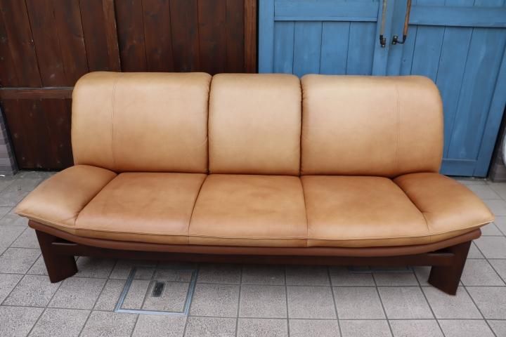 ASAHI(アサヒ)のロングセラー商品、ALPHAⅡ(アルファⅡ) 本革 トリプル