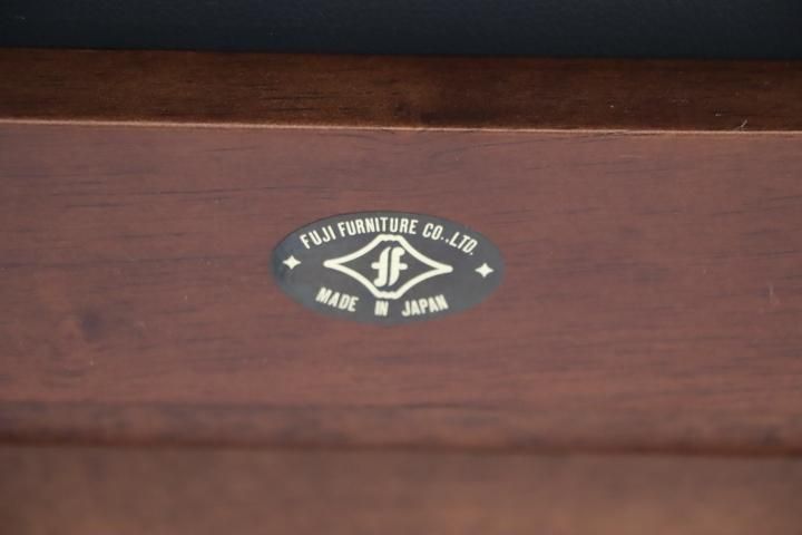 FUJI FURNITURE(冨士ファニチア) のビンテージ 本革パーソナル FUJI FURNITURE(冨士ファニチア) のビンテージ 本革パーソナル