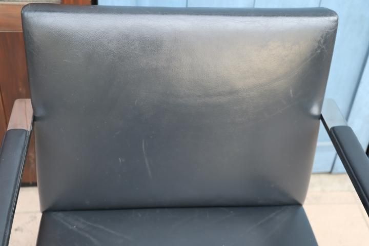 knoll(ノル)のMies van der Rohe(ミース ファン デル ローエ knoll(ノル)のMies van der Rohe(ミース ファン デル ローエ