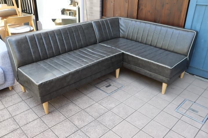 値下げ/大川のメーカー関家具の片アームレスソファーです。レトロでスタイリッシュな2人掛けソファはブルックリンスタイルなどに。低めのテーブルと 合わせればリビングでも♪ - kokoelma -ココエルマ- 雑貨・中古家具・北欧家具・アンティーク家具の通販 インテリア 