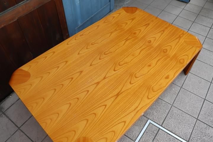 天童木工(TENDO)のロングセラー商品、乾三郎の座卓(板目) W121cm 天童木工(TENDO)のロングセラー商品、乾三郎の座卓(板目) W121cm