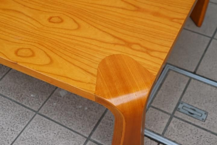 天童木工(TENDO)のロングセラー商品、乾三郎の座卓(板目) W121cm 天童木工(TENDO)のロングセラー商品、乾三郎の座卓(板目) W121cm