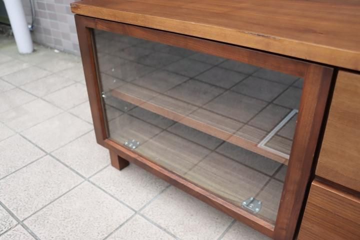 無印良品(MUJI)のウォールナット材 AVラック。シンプルなTV 無印良品(MUJI)のウォールナット材 AVラック。シンプルなTV