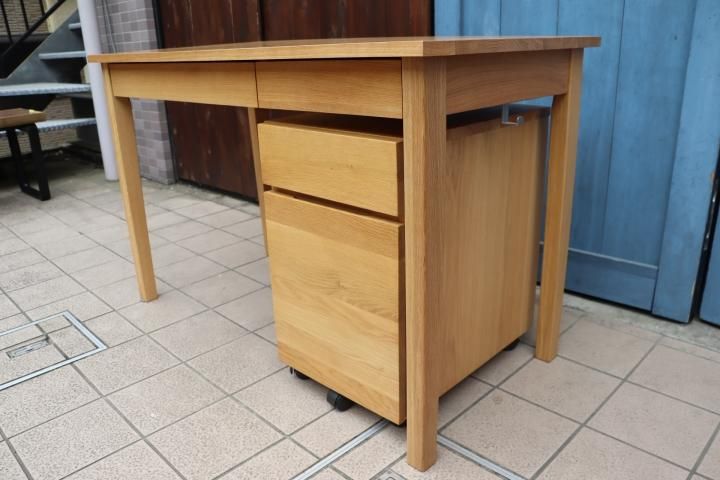 人気のMUJI(無印良品)のオーク無垢材パーソナルデスク&ワゴン 人気のMUJI(無印良品)のオーク無垢材パーソナルデスク&ワゴン