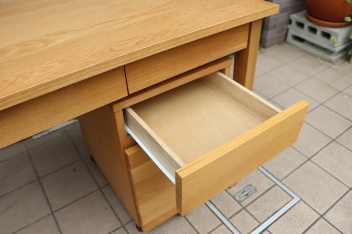 人気のMUJI(無印良品)のオーク無垢材パーソナルデスク&ワゴン 人気のMUJI(無印良品)のオーク無垢材パーソナルデスク&ワゴン