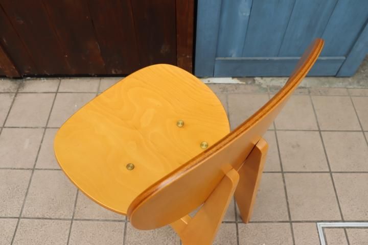 IDEE(イデー)で取り扱われている長大作デザインのダイニング IDEE(イデー)で取り扱われている長大作デザインのダイニング