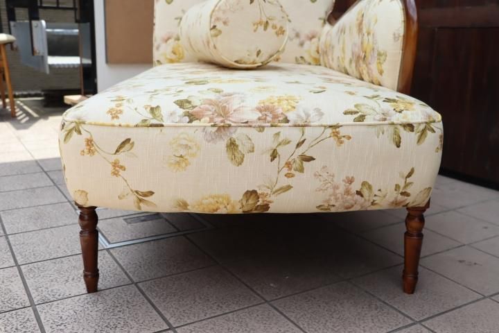 Karimoku(カリモク家具)のCOLONIAL(コロニアル)シリーズ WC7104 Karimoku(カリモク家具)のCOLONIAL(コロニアル)シリーズ WC7104