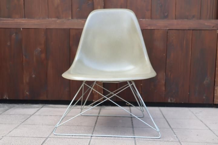 Herman miller(ハーマンミラー)社のイームズLow Wire Base(キャッツ