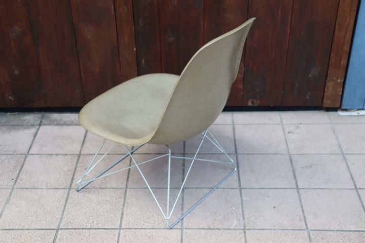 Herman miller(ハーマンミラー)社のイームズLow Wire Base(キャッツ