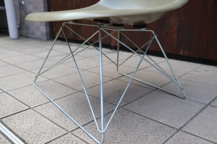 Herman miller(ハーマンミラー)社のイームズLow Wire Base Herman miller(ハーマンミラー)社のイームズLow Wire Base
