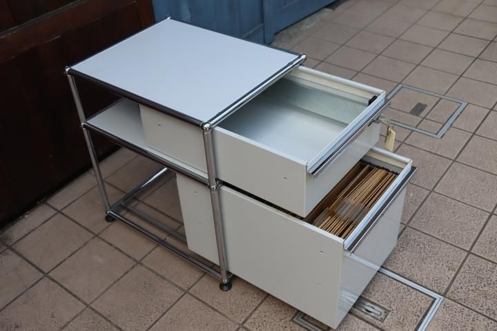 USM Haller(ハラー)のカギ付き1列・2段キャビネット/鍵付です USM Haller(ハラー)のカギ付き1列・2段キャビネット/鍵付です