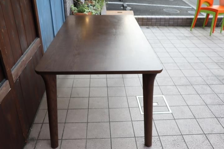 老舗家具メーカーHAMAMOTO(浜本工芸)のDT-6300 オーク材 老舗家具メーカーHAMAMOTO(浜本工芸)のDT-6300 オーク材