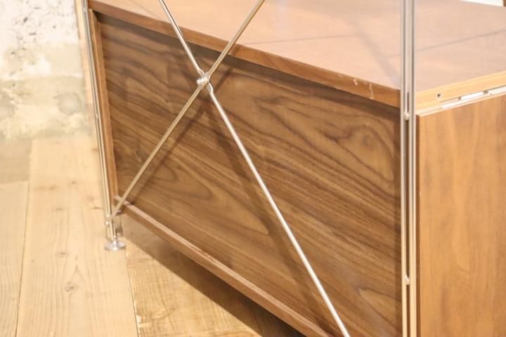 MUJI(無印良品)よりステンレス×ウォールナット材引き戸付き MUJI(無印良品)よりステンレス×ウォールナット材引き戸付き
