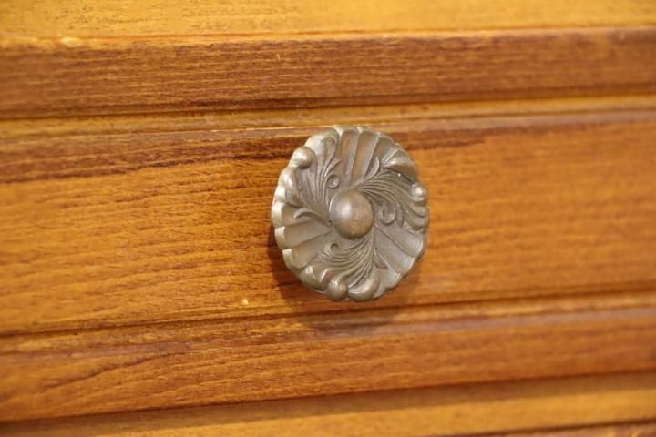 karimoku(カリモク家具)の人気シリーズCOLONIAL(コロニアル)の