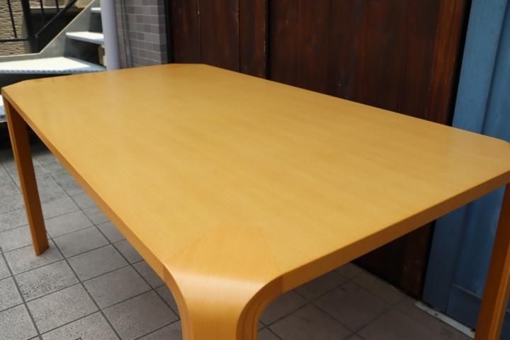 Tendo(天童木工)より建築家 坂倉準三の研究所がデザインした Tendo(天童木工)より建築家 坂倉準三の研究所がデザインした