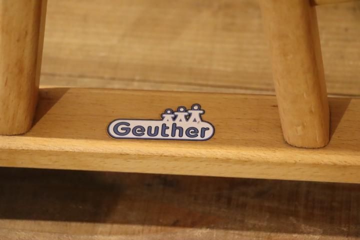 ドイツのGeuther(ゴイター)社の枠付き木馬です。ブナ材の