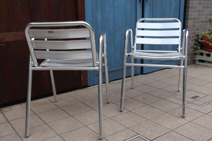 DULTON(ダルトン)のアルミニウムカフェチェア2脚セットです DULTON(ダルトン)のアルミニウムカフェチェア2脚セットです
