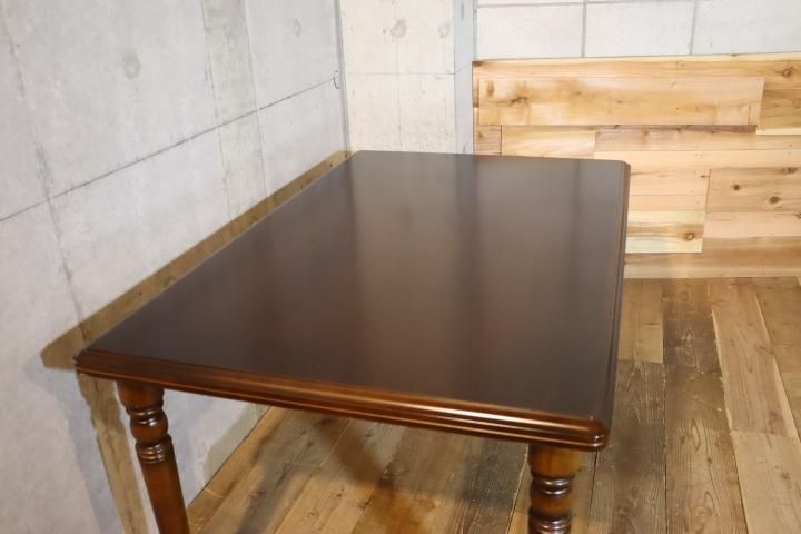 Karimoku(カリモク家具)のCOLONIAL(コロニアル)シリーズの Karimoku(カリモク家具)のCOLONIAL(コロニアル)シリーズの