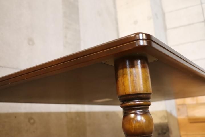 Karimoku(カリモク家具)のCOLONIAL(コロニアル)シリーズの Karimoku(カリモク家具)のCOLONIAL(コロニアル)シリーズの
